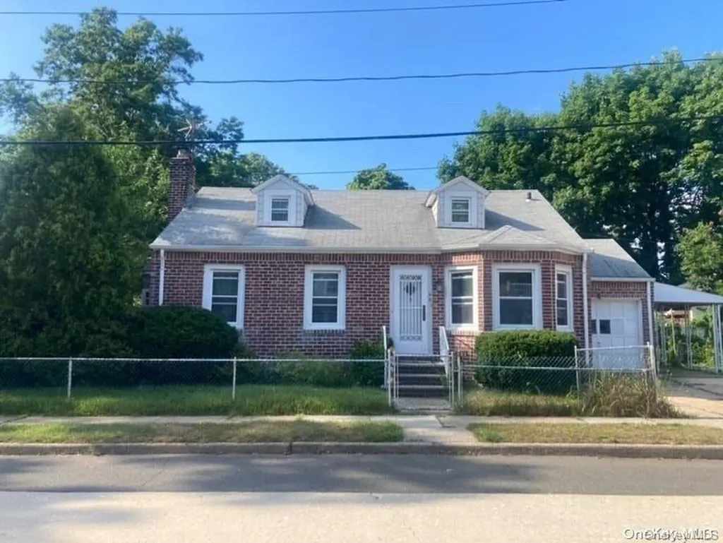 44 Lafayette Avenue Lynbrook NY 11563