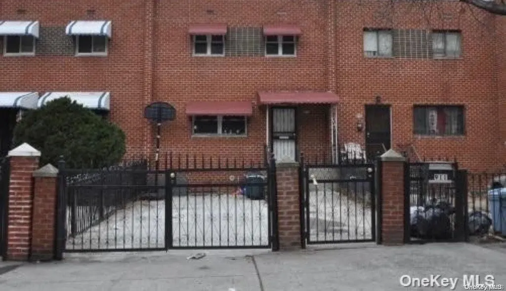 911 Fox Street Bronx NY 10459