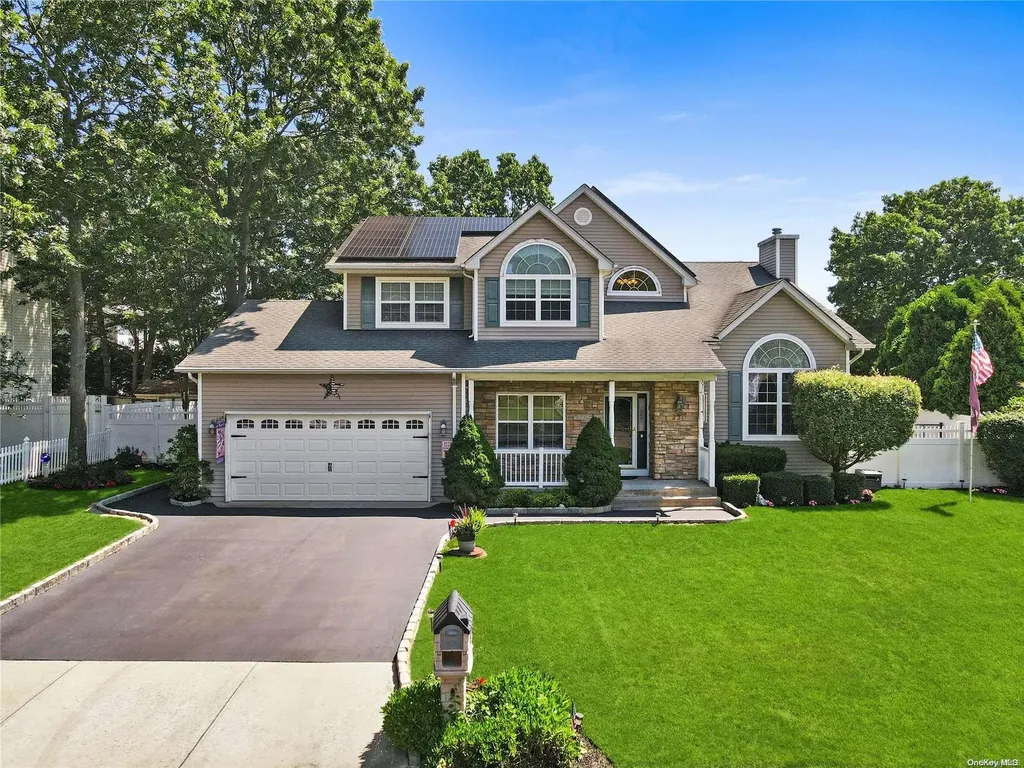 23 Tuthill Creek Drive Patchogue NY 11772