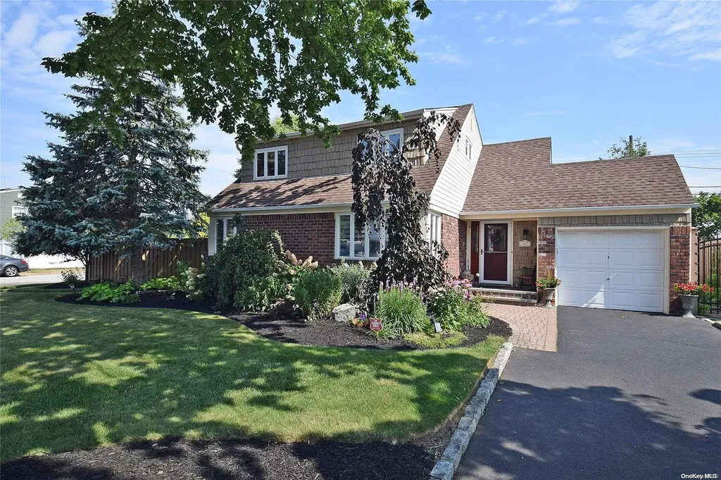 3801 Dunhill Road Wantagh NY 11793