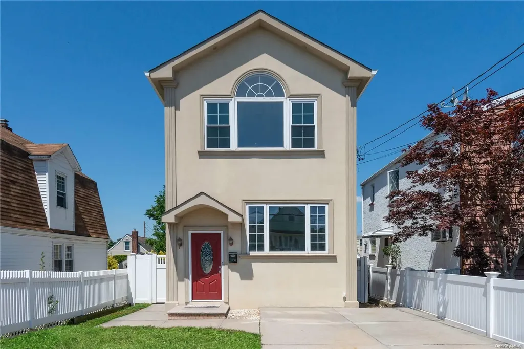 174 Rockmart Avenue Elmont NY 11003
