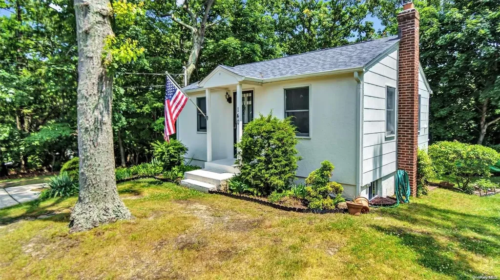 140 Dawn Road Rocky Point NY 11778