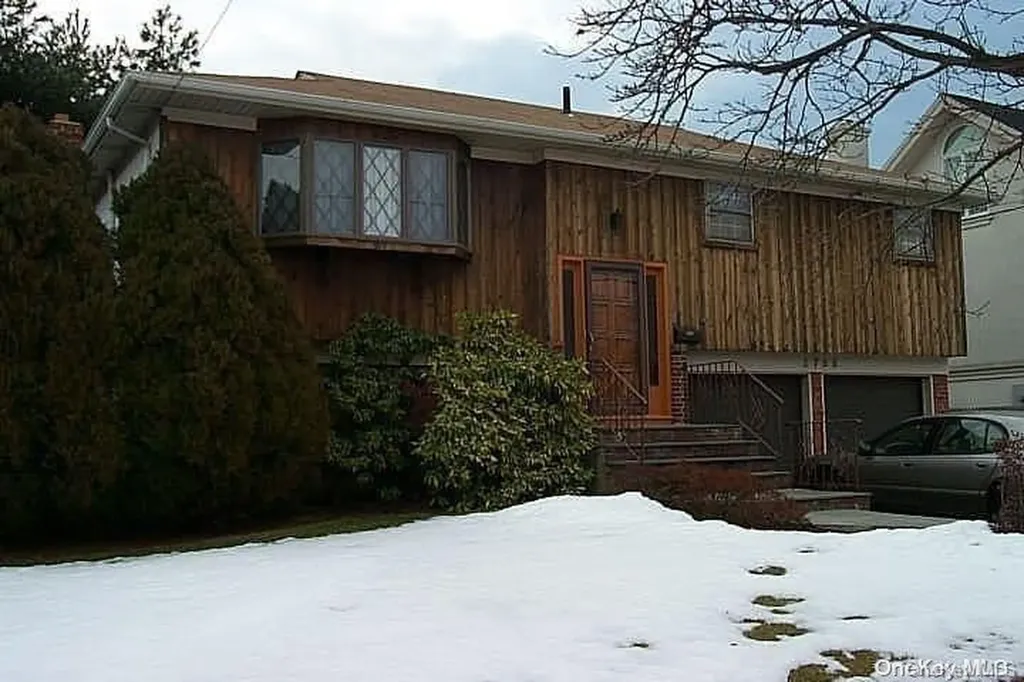 2765 Judith Drive Bellmore NY 11710