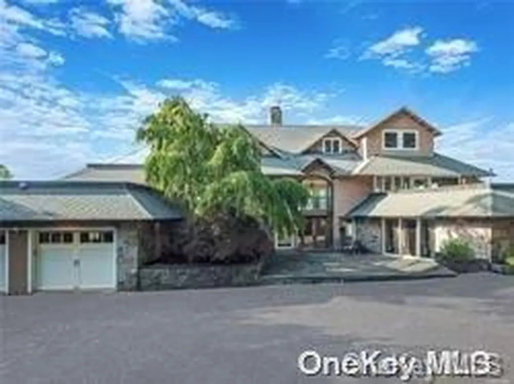 137 Briarcliff Road Shoreham NY 11786