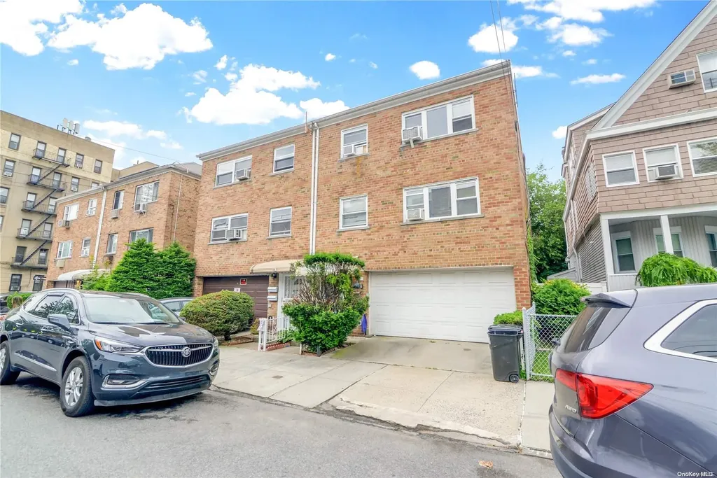 1707 Mahan Avenue Bronx NY 10461