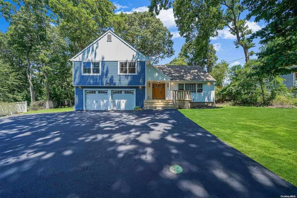 17 Suffolk Down Shoreham NY 11786