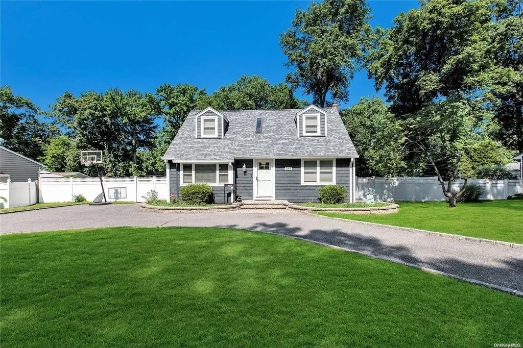 268 Terry Road Smithtown NY 11787