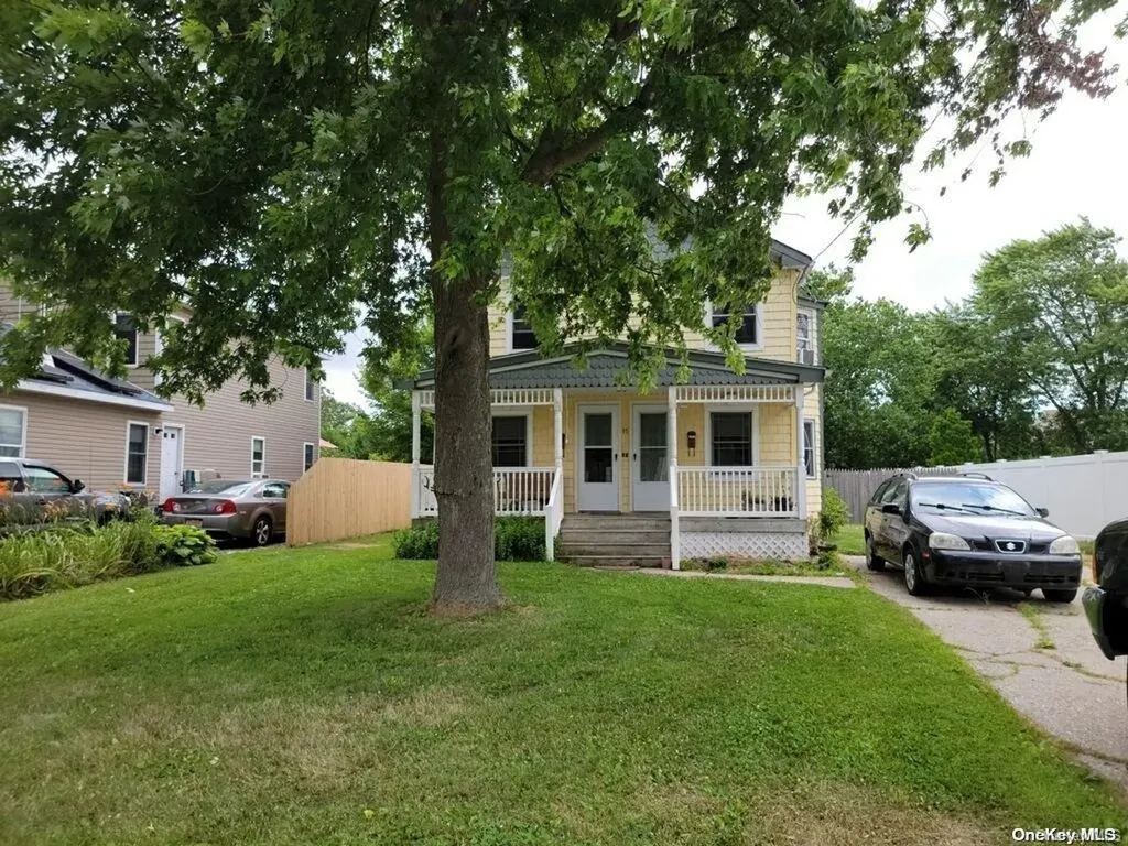 15 Roosevelt Avenue Patchogue NY 11772