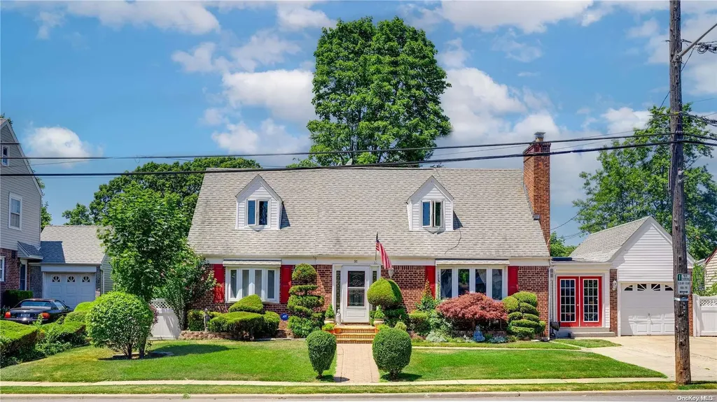 91 Broadway Malverne NY 11565