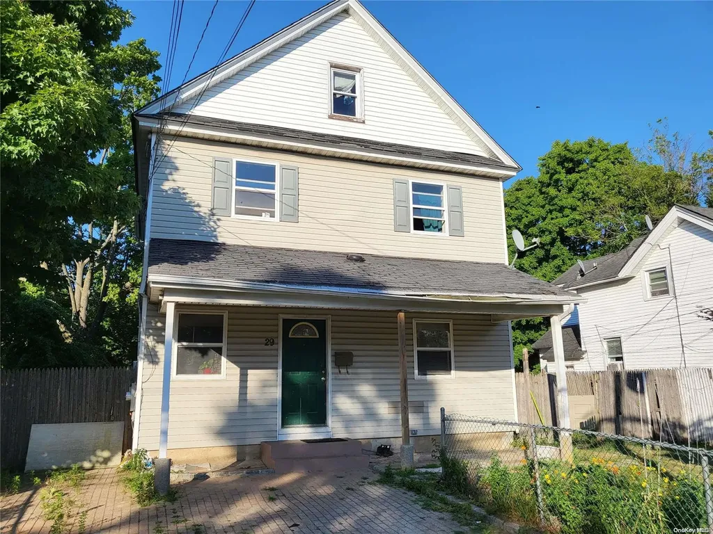 29 1st Avenue Bay Shore NY 11706