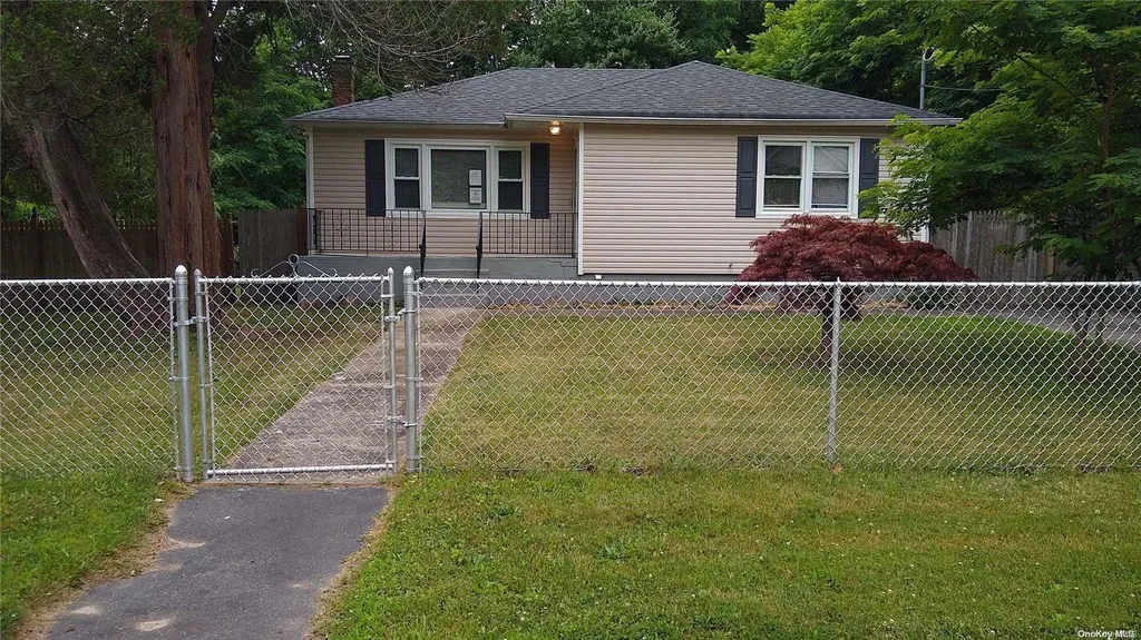 170 Jefferson Drive Mastic Beach NY 11951