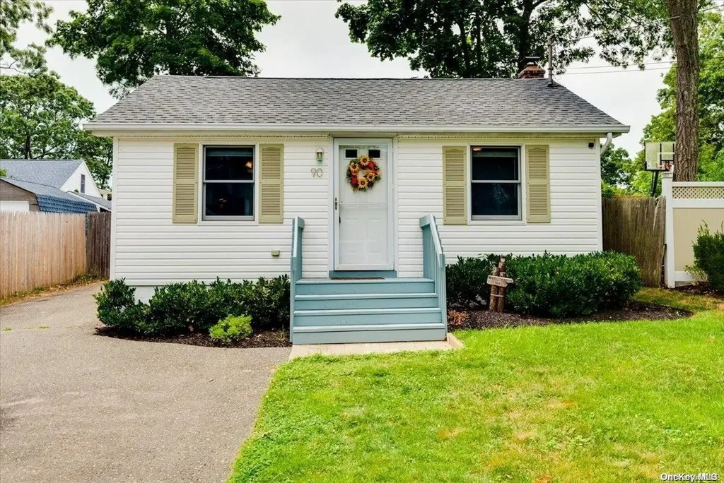 90 Denton Street Patchogue NY 11772