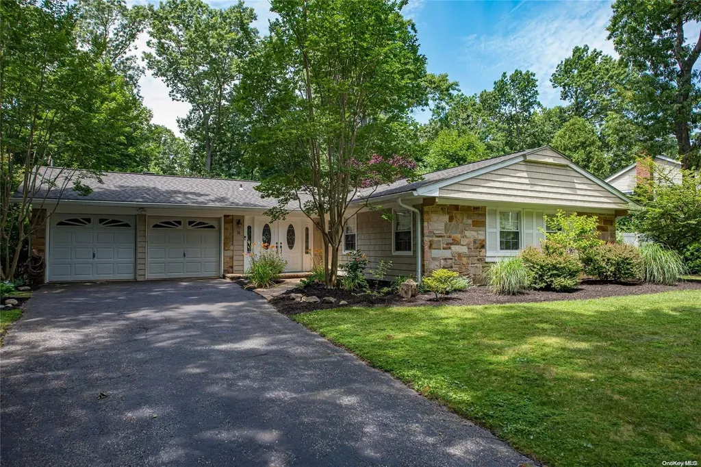36 Spencer Lane Stony Brook NY 11790