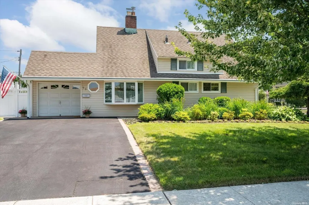 59 Daffodil Lane Wantagh NY 11793
