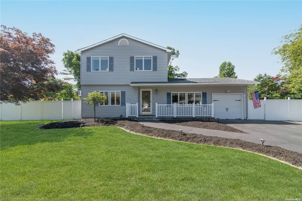 18 Celeste Avenue Holbrook NY 11741