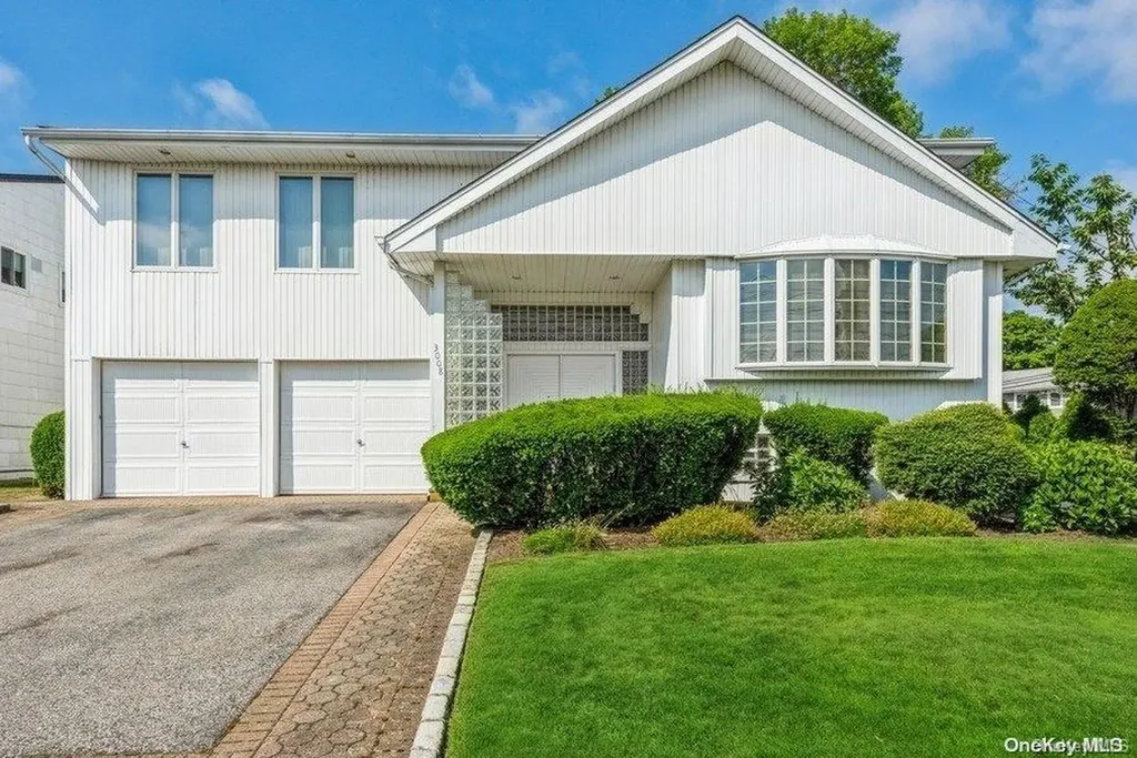 3008 Wynsum Avenue Merrick NY 11566