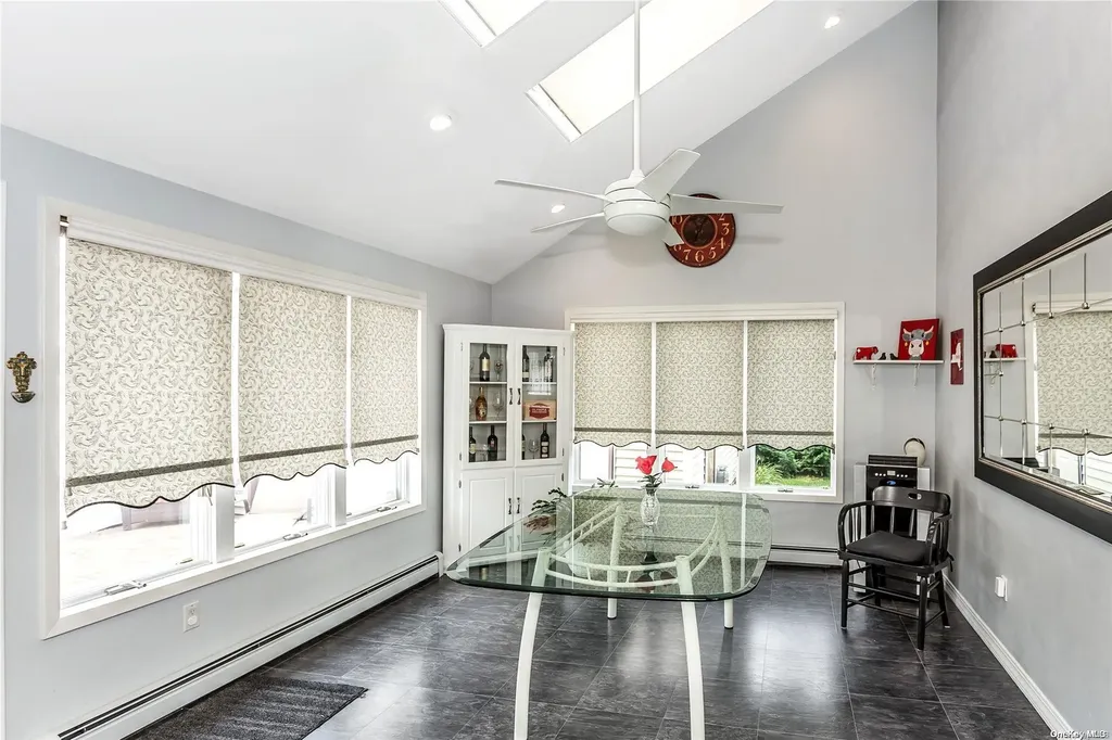 40 Norcross Avenue Bethpage NY 11714