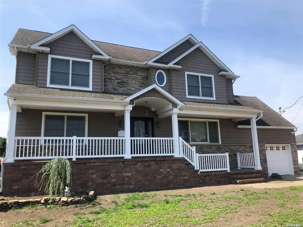 14 Jackson Place Massapequa NY 11758