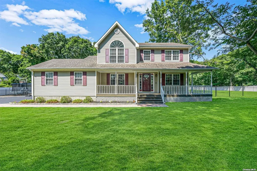 3 Villa Street Shoreham NY 11786