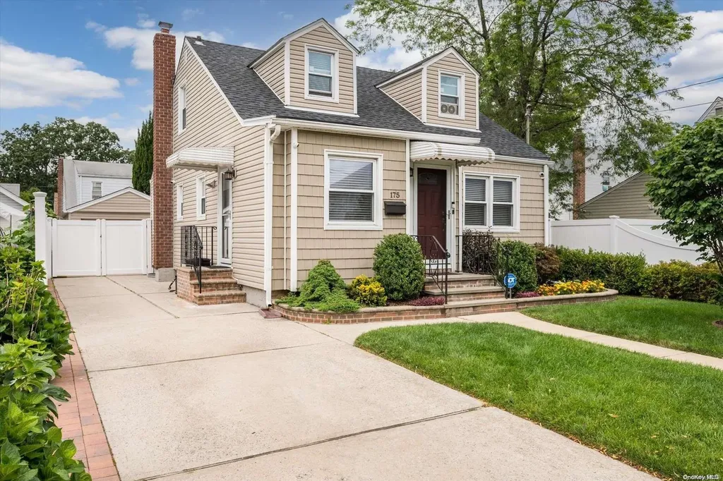 175 Dikeman Street Hempstead NY 11550