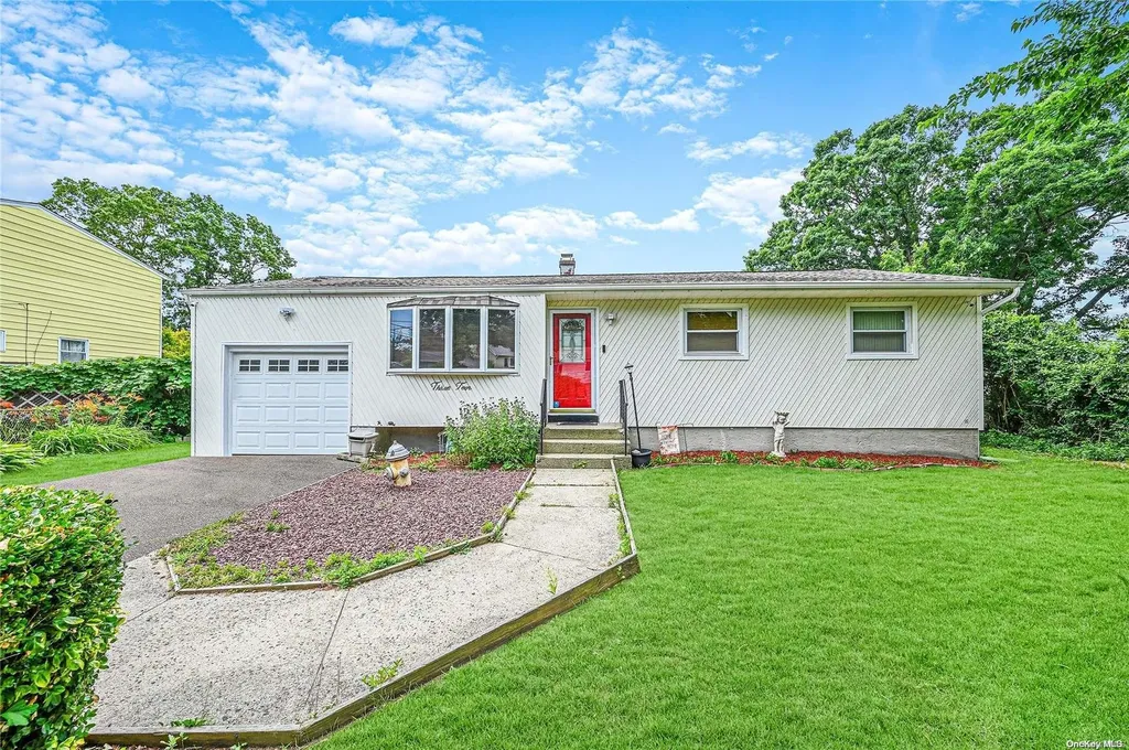 310 Delaware Avenue Bay Shore NY 11706