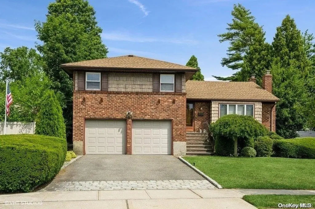 3185 Birch Drive Wantagh NY 11793