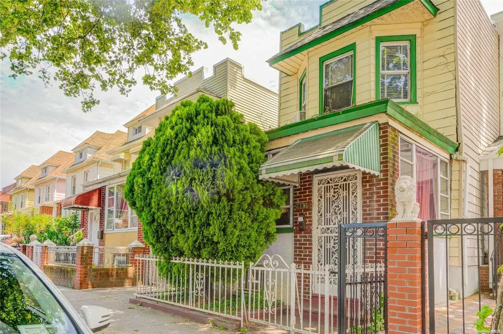 563 E 28th Street Brooklyn NY 11210