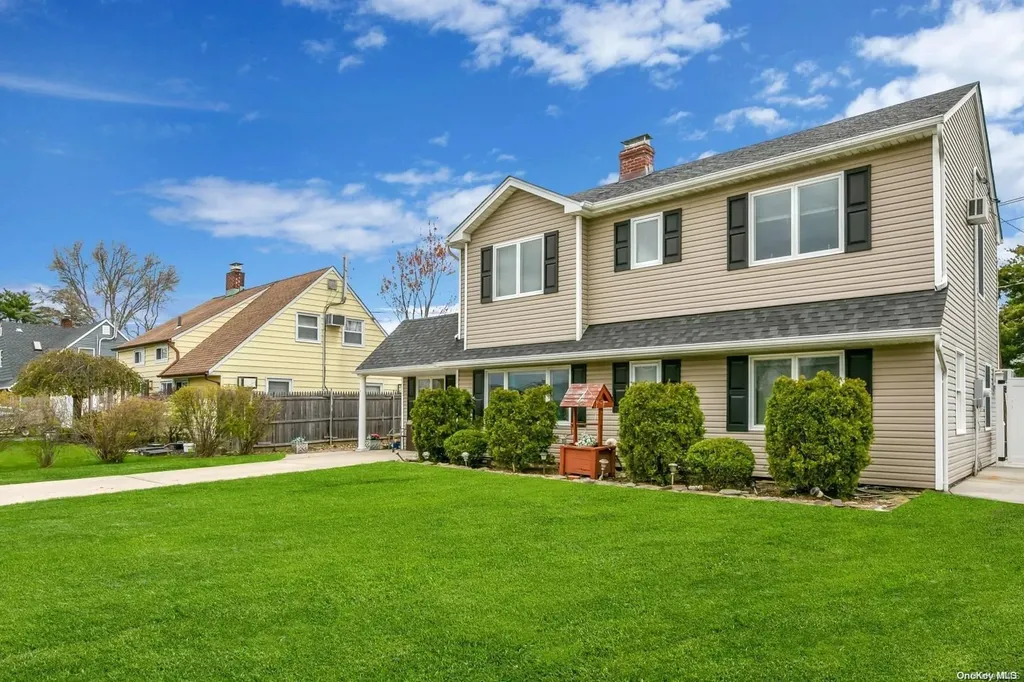 7 Forester Lane Levittown NY 11756