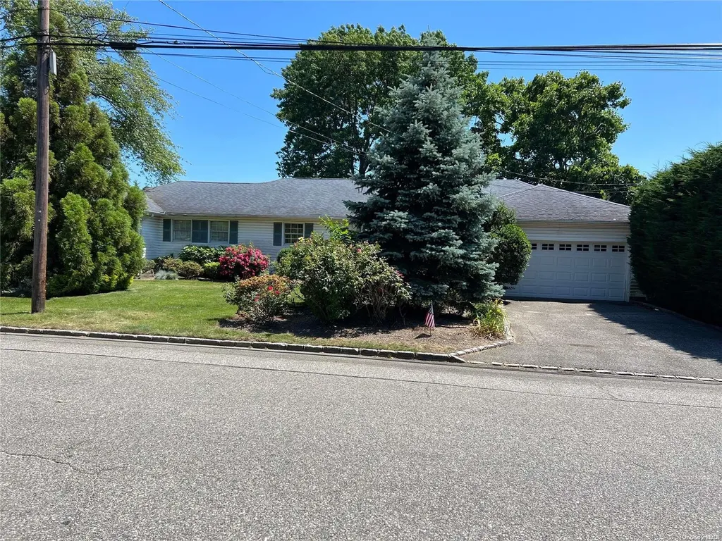 98 Shoreham Road Massapequa NY 11758
