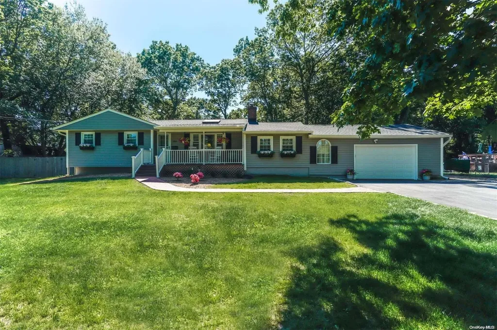 1252 Boston Avenue Bay Shore NY 11706