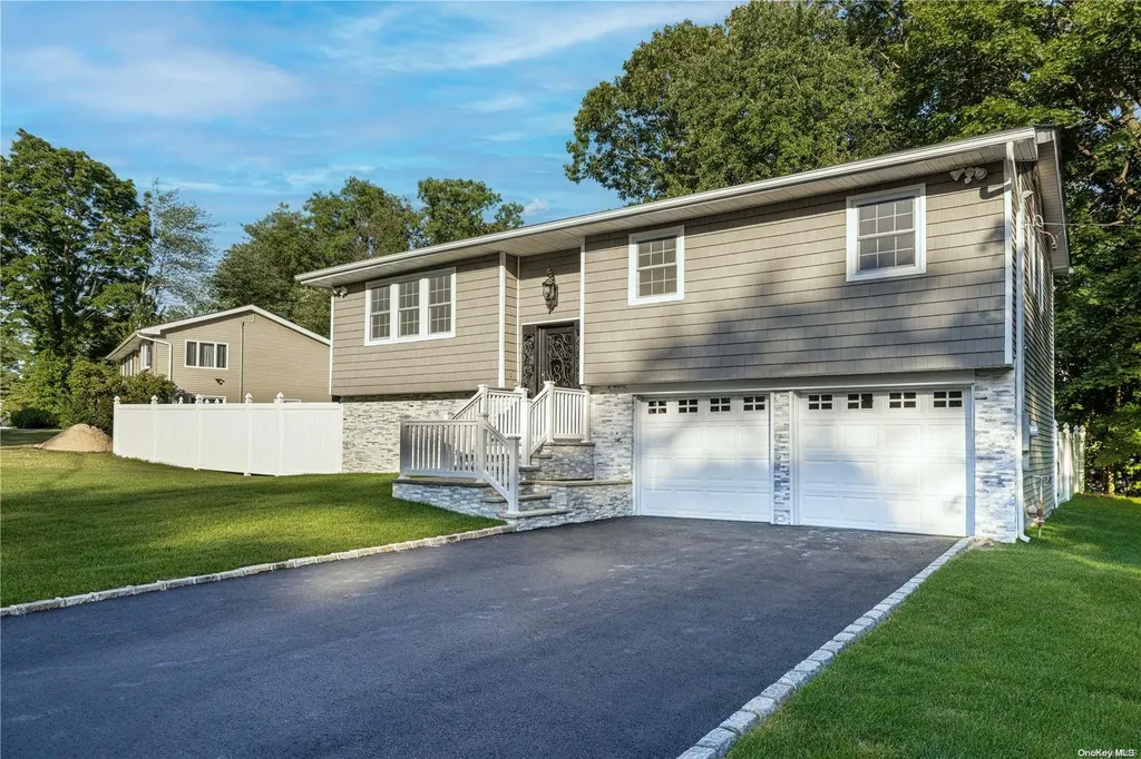 2 Manchester Boulevard Wheatley Heights NY 11798