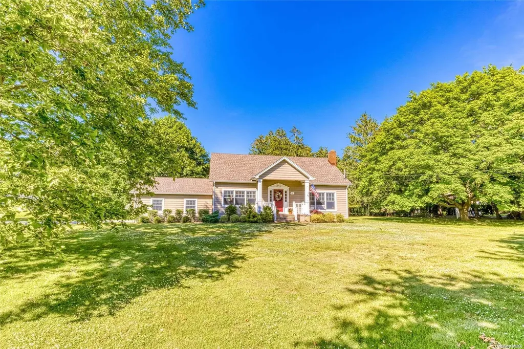 85 Leeward Drive Southold NY 11971