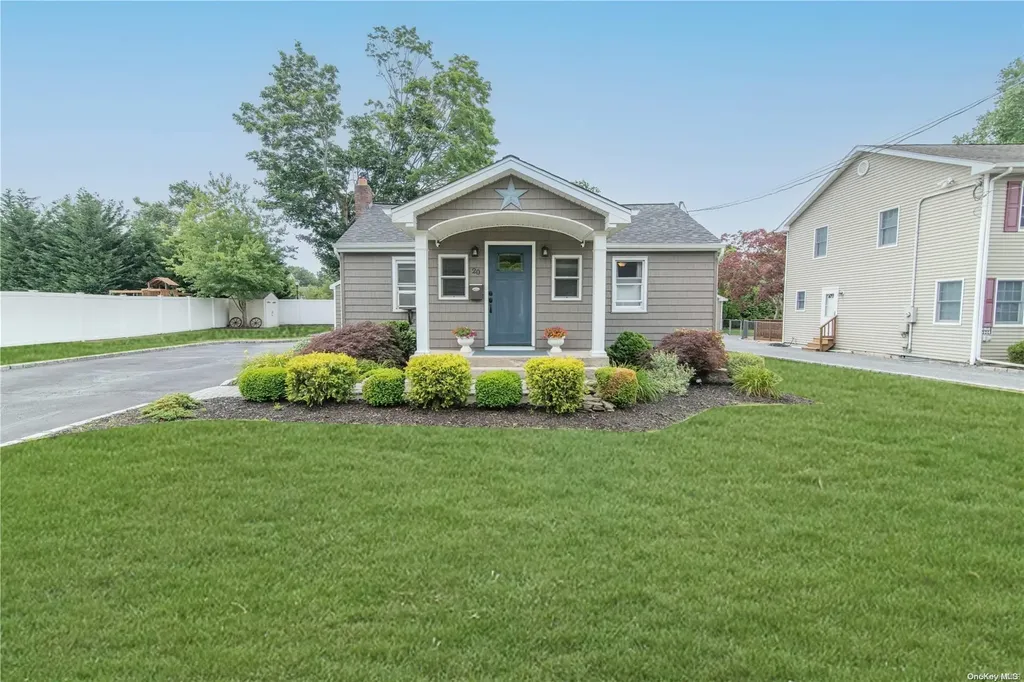 20 Vassar Place Smithtown NY 11787