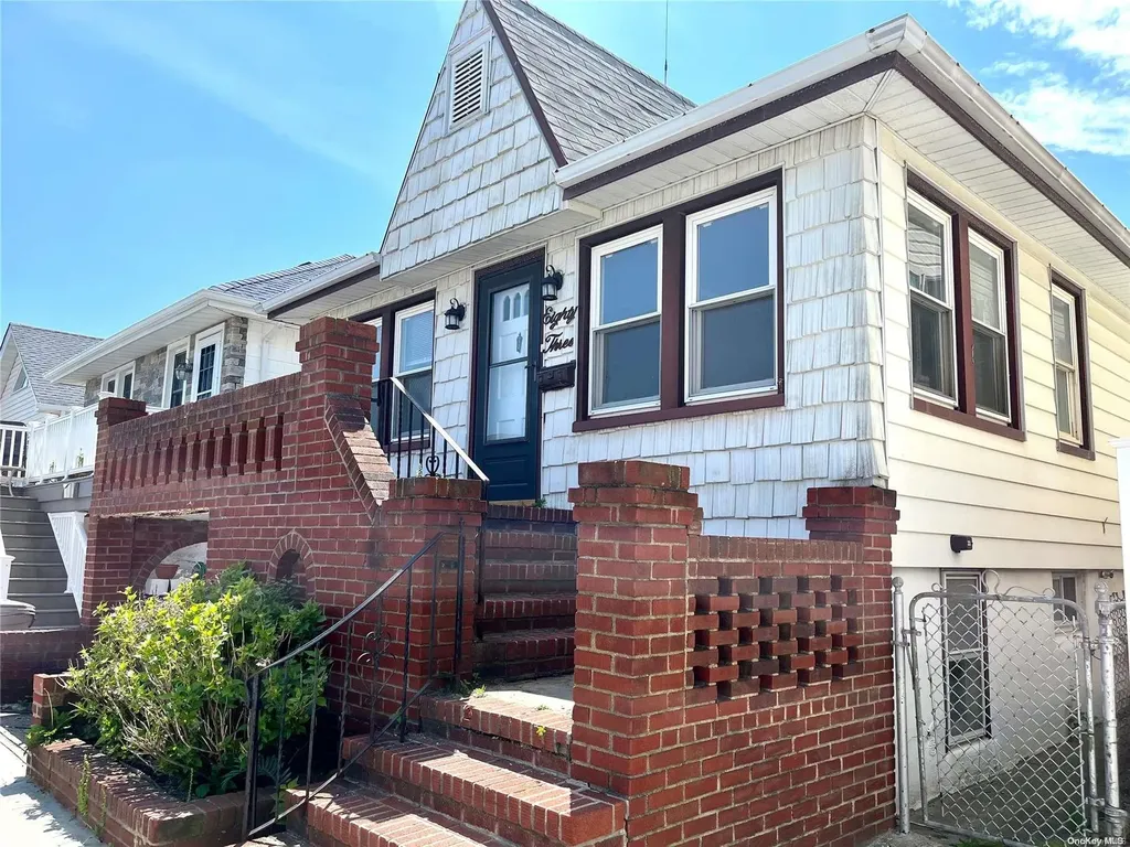 83 Illinois Avenue Long Beach NY 11561