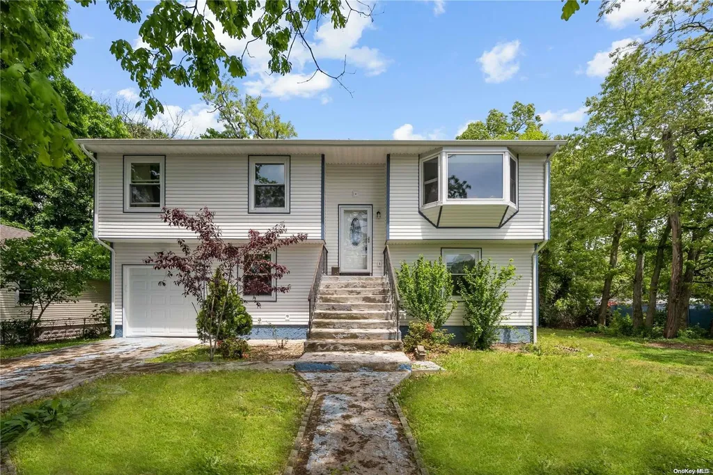 60 E Smith Street Amityville NY 11701