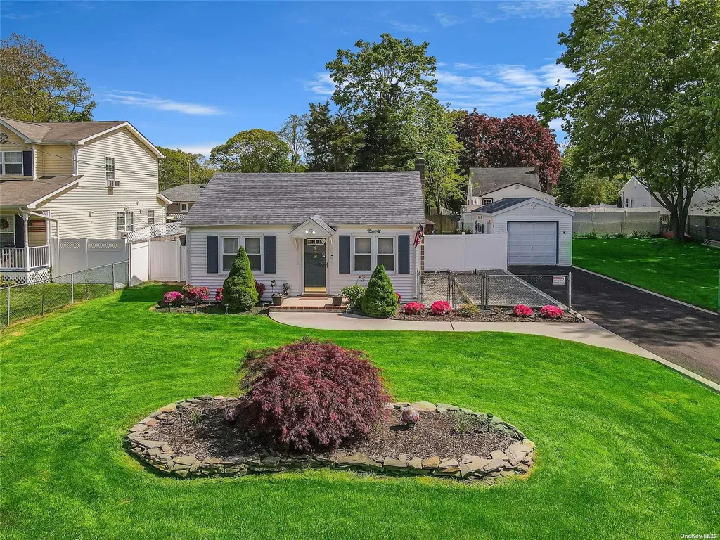 90 Spar Drive Mastic Beach NY 11951