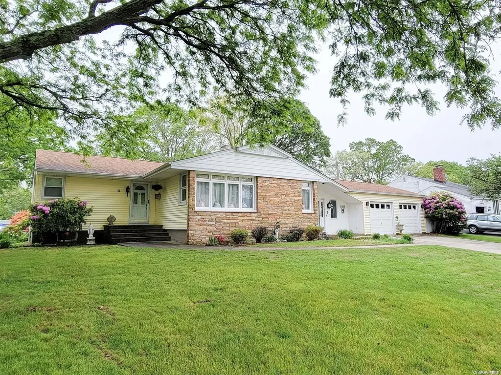 11 Norman Drive Centereach NY 11720