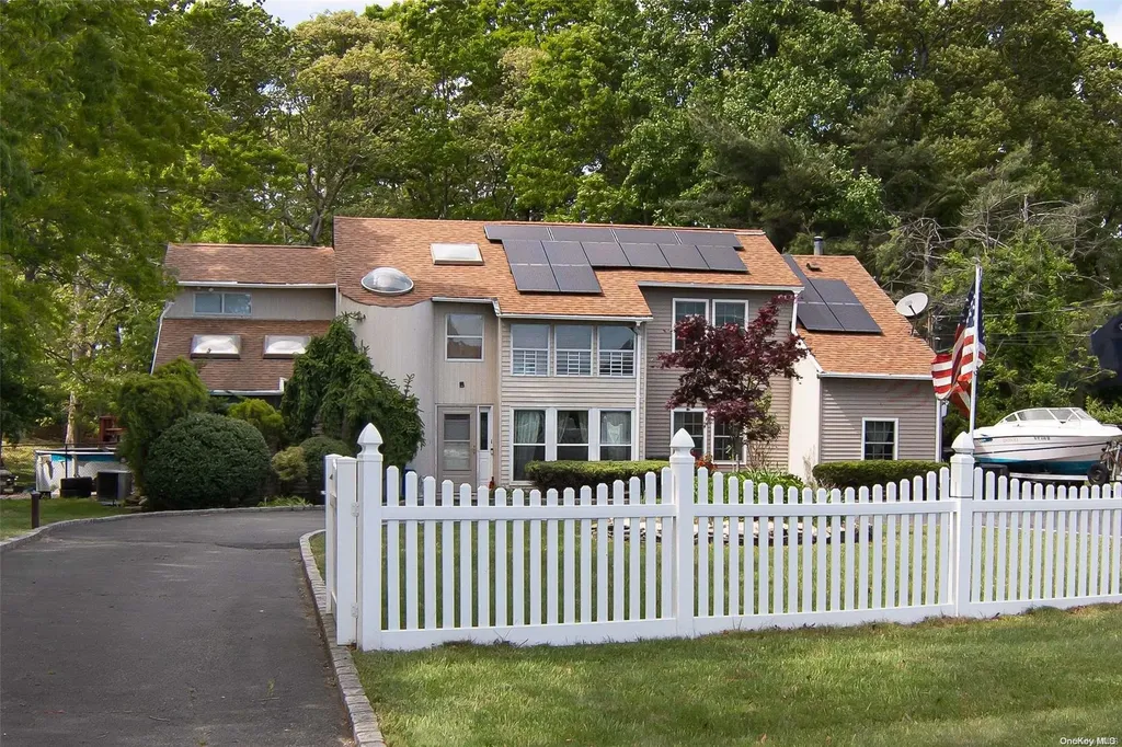 77 Whiskey Road Coram NY 11727