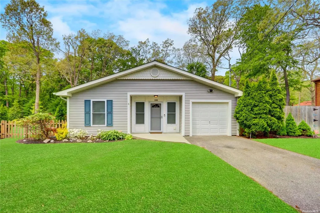 188 Longfellow Drive Mastic Beach NY 11951