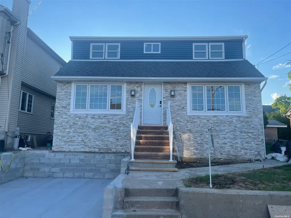 101 Louis Avenue Elmont NY 11003