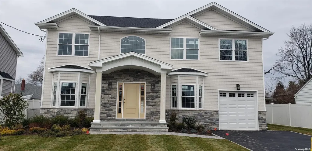 59 Westbury Avenue Plainview NY 11803