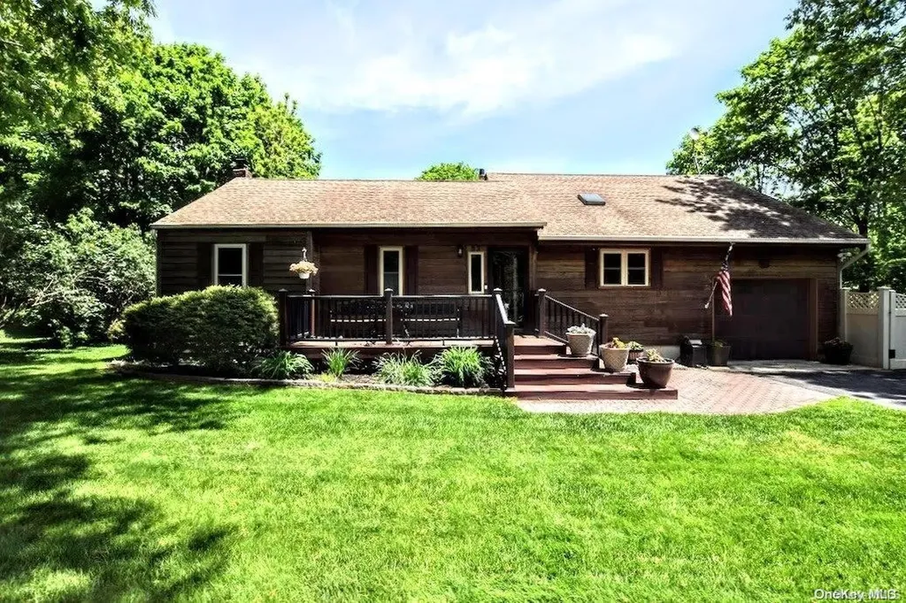 53 Bellhaven Road Brookhaven NY 11719