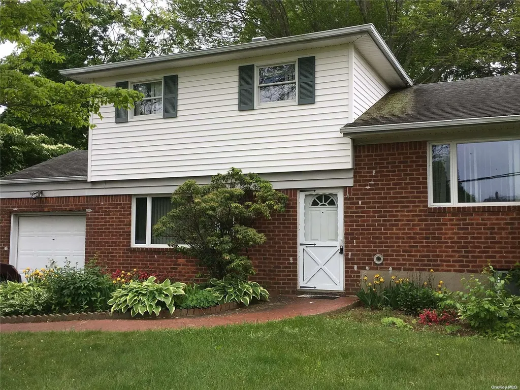 1 Auburn Drive Greenlawn NY 11740