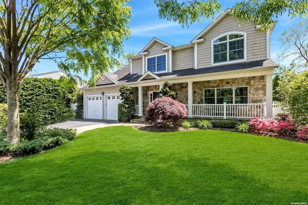 110 Chris Lane West Islip NY 11795