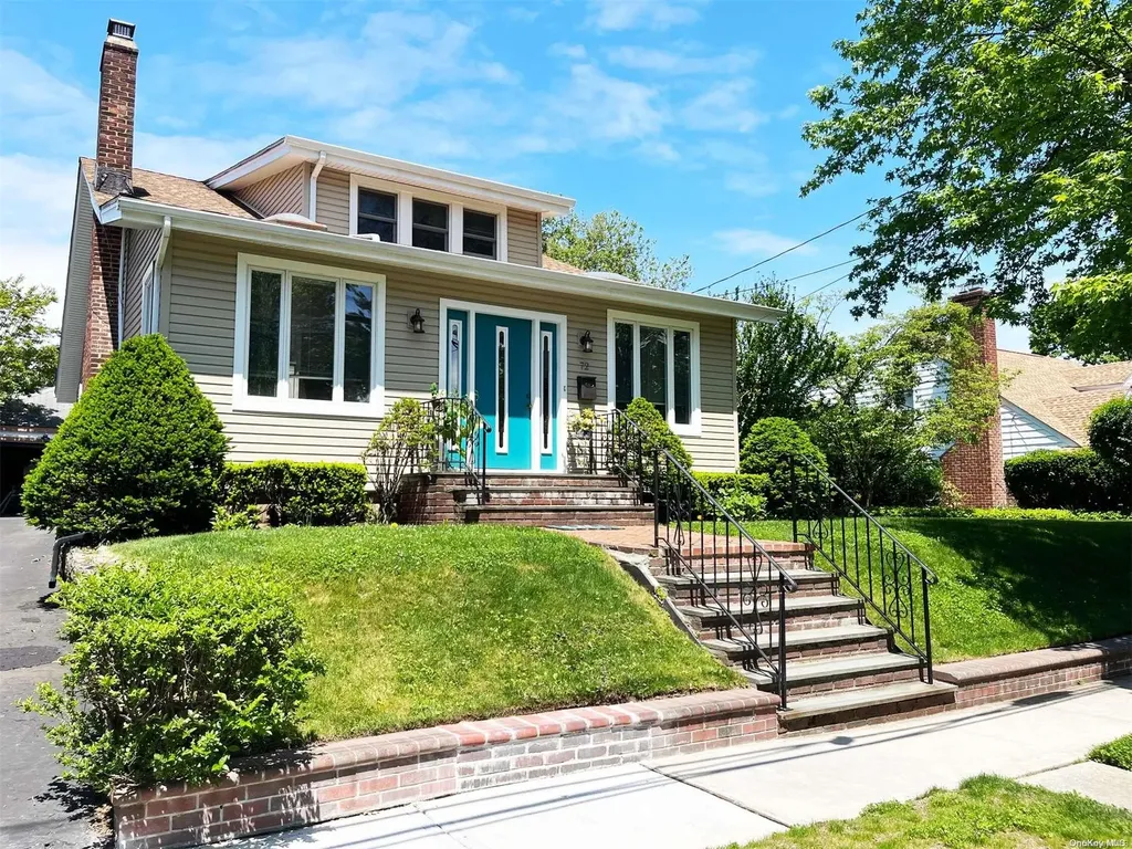 72 Alnwick Road Malverne NY 11565