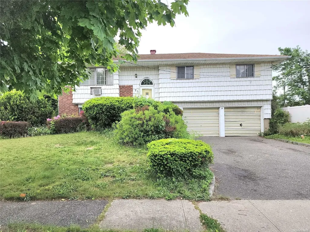 23 Headline Road Deer Park NY 11729