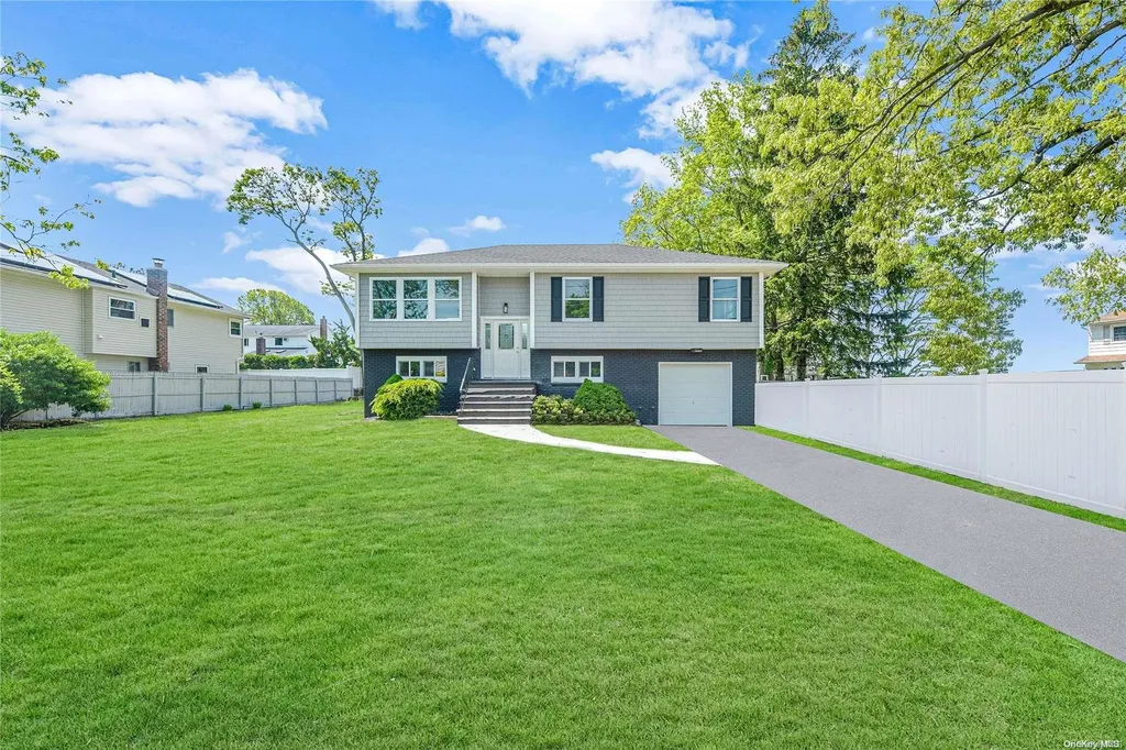 308 Hunter Avenue West Islip NY 11795