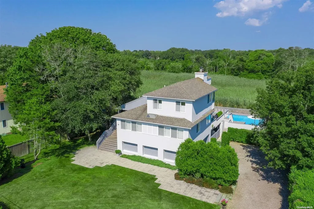 25a Benjamin Avenue East Moriches NY 11940
