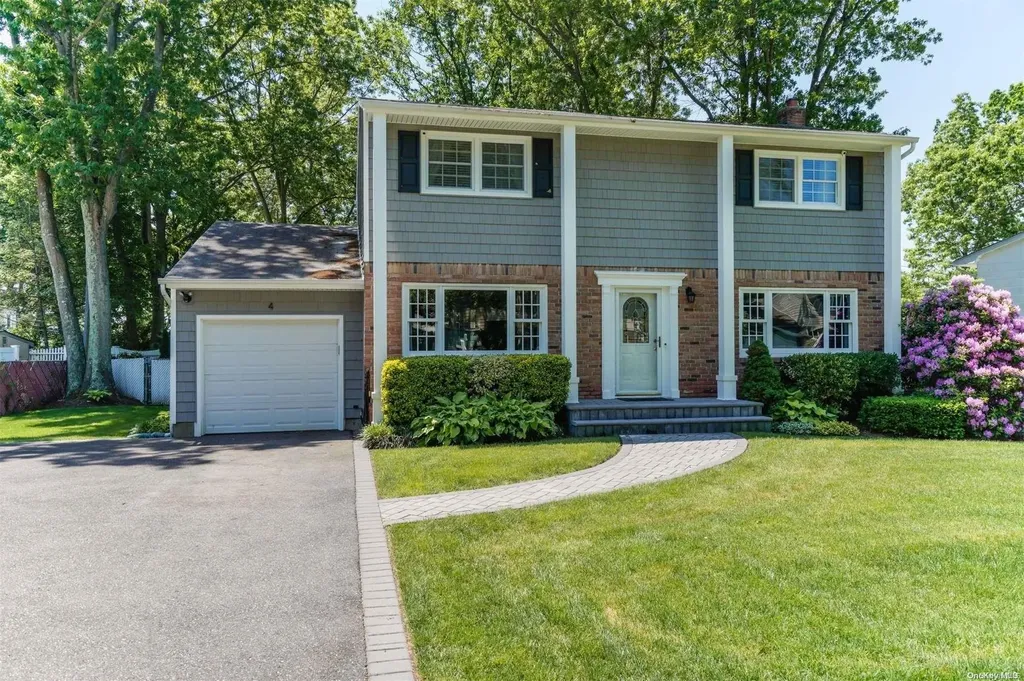 4 Leslie Lane Smithtown NY 11787