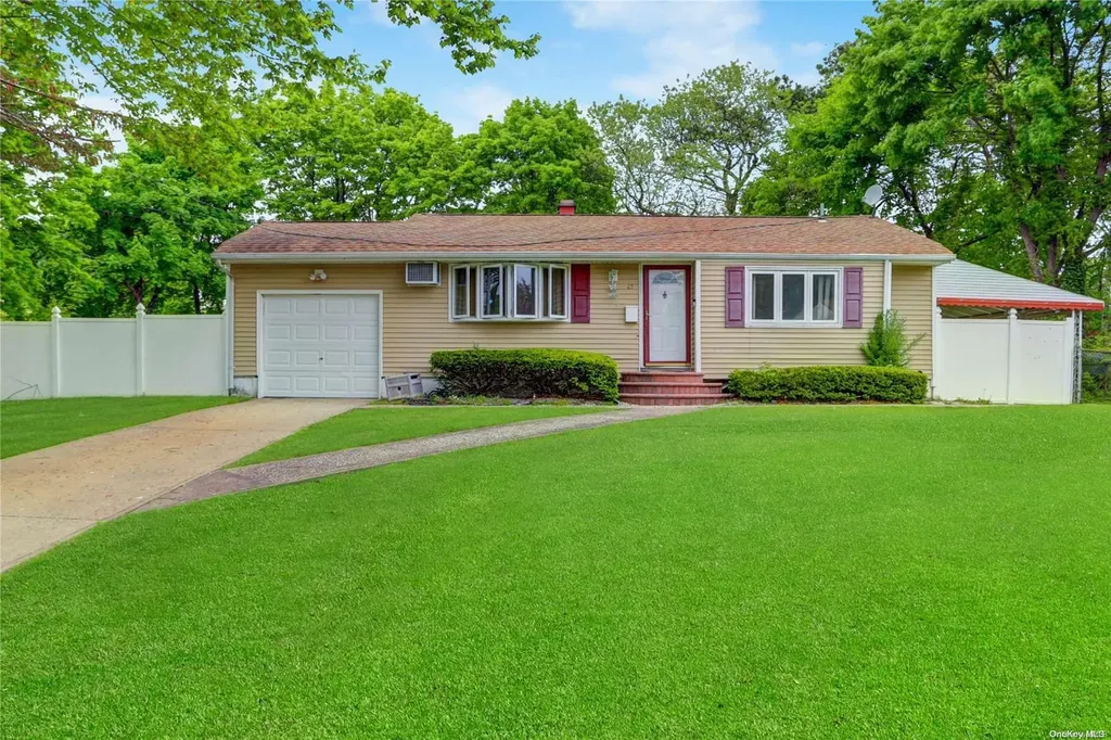 25 Bow Lane Central Islip NY 11722